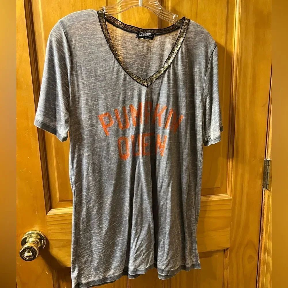Gameday couture size medium gray pumpkin queen shirt with sequins around neck